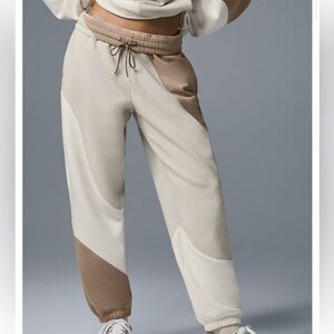 ALO Yoga Make Waves Sweatpant